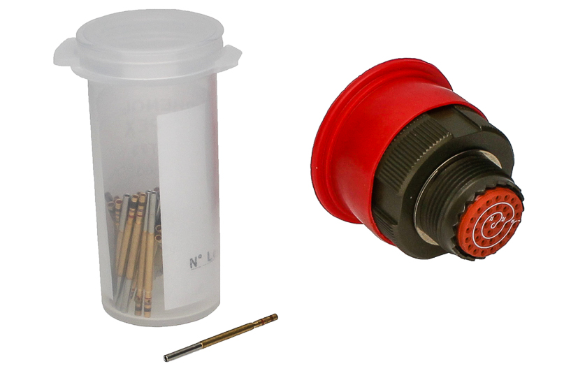 AMPHENOL MAO Female cable connector 32p TV06RW1332S